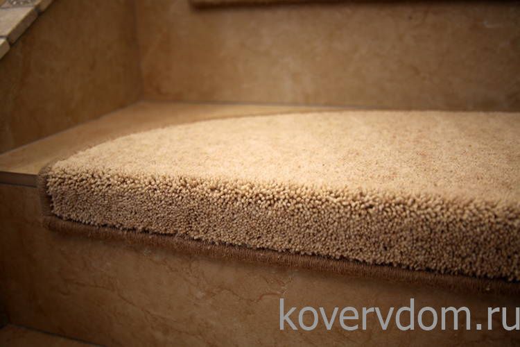 Ковровые ступеньки HIGHT-класс с укладкой на лестницу Ковровые ступеньки HIGHT-класс с укладкой на лестницу